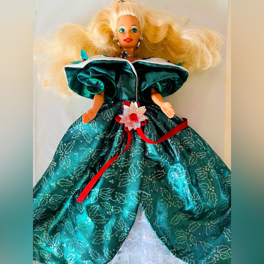 Happy holidays barbie 1995